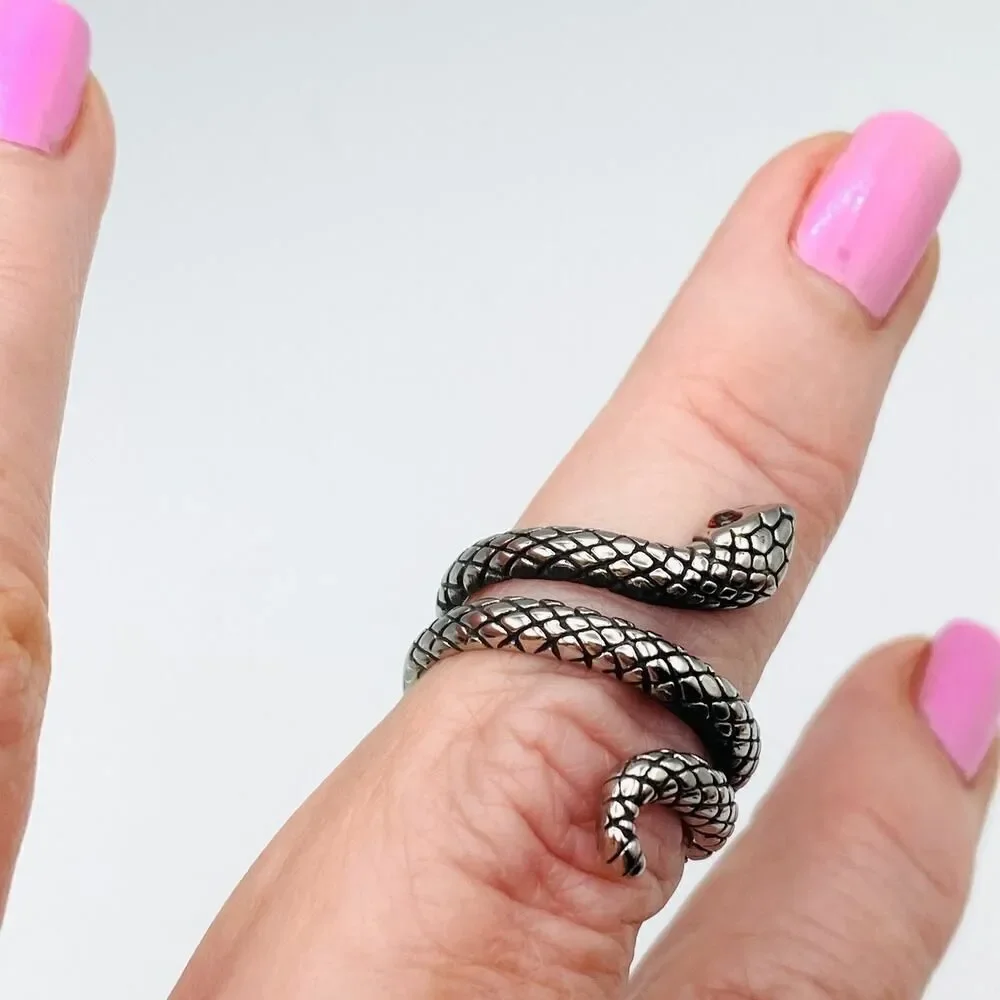 The Unbranded Brand snake stainless
